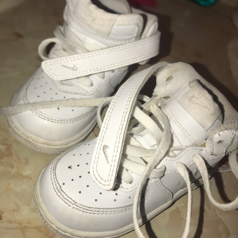 Kids Nike air force’s